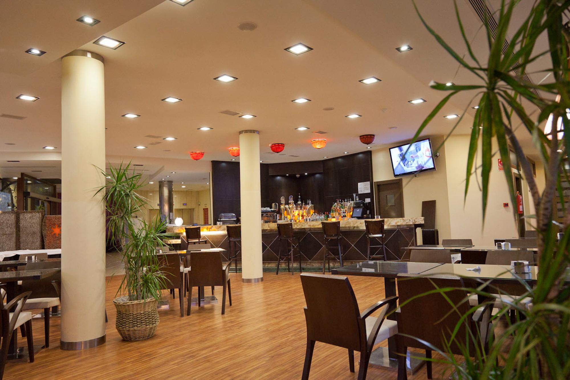 Hotel Campos De Баэса Экстерьер фото